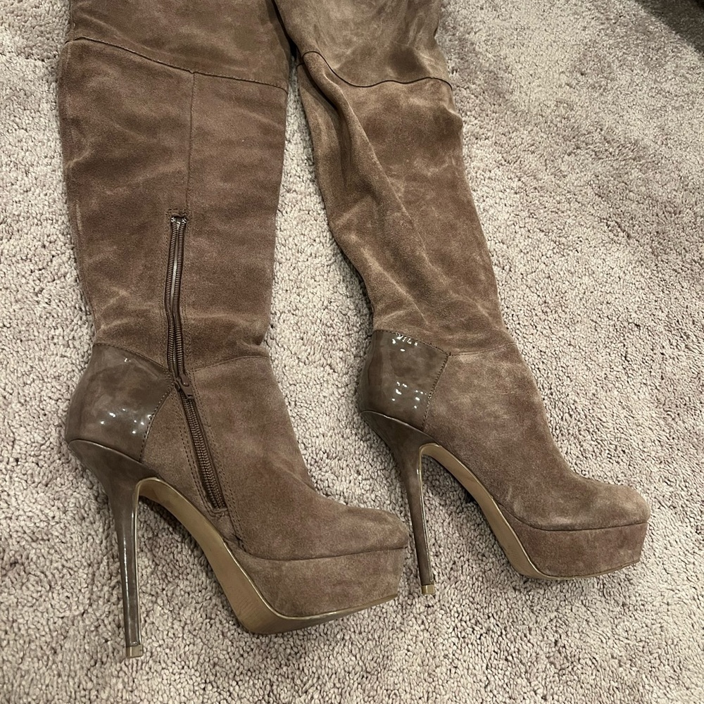 High Sued boots Good condition